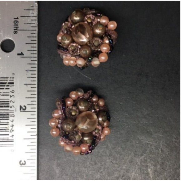 Vintage Clip On Earrings Seed Bead Cluster Peach Purple Brown Retro BoHo Granny - Picture 6 of 6